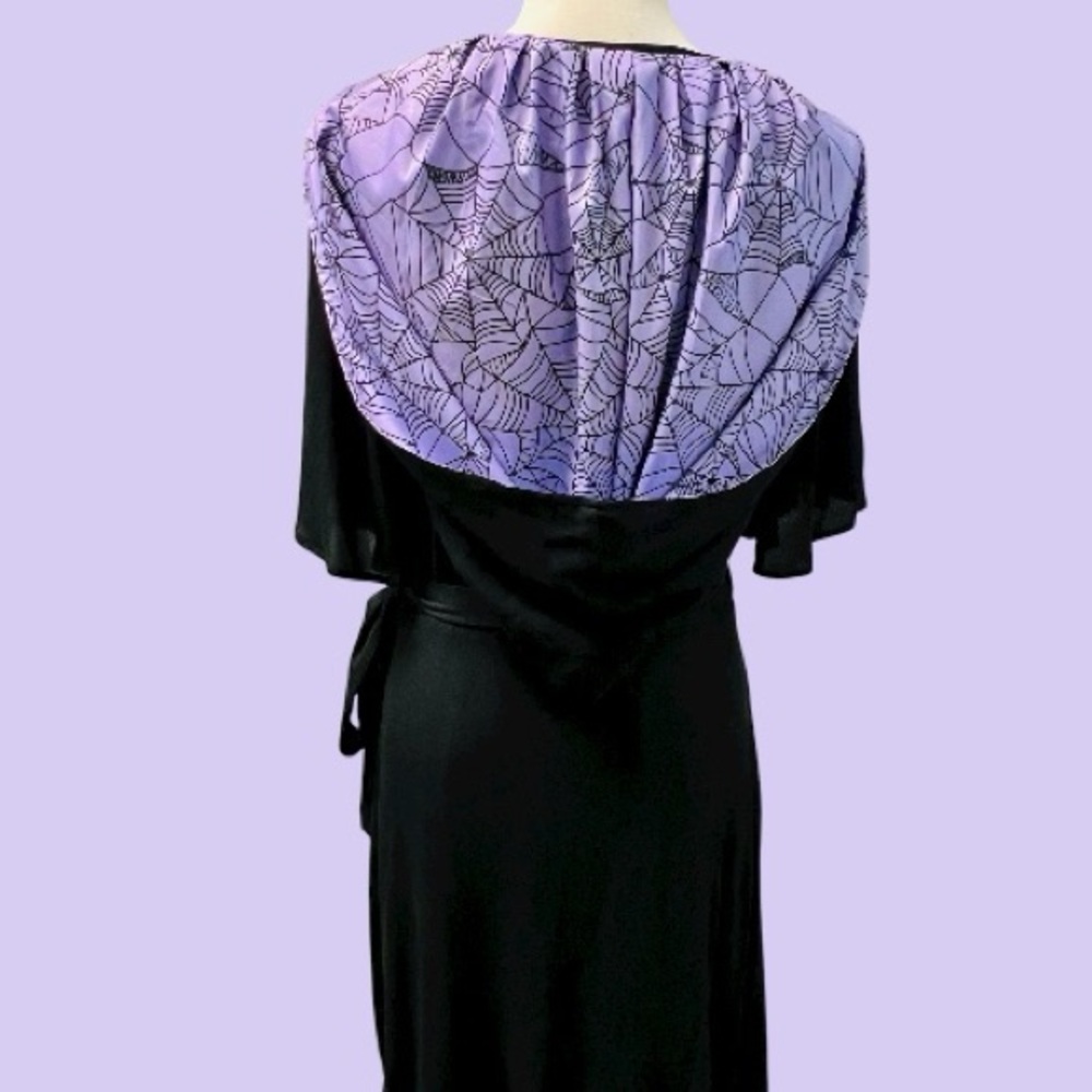 RARE Oblong Box Shop Black Hooded Dress with Purple Spiderwebs - Picture 6 of 12